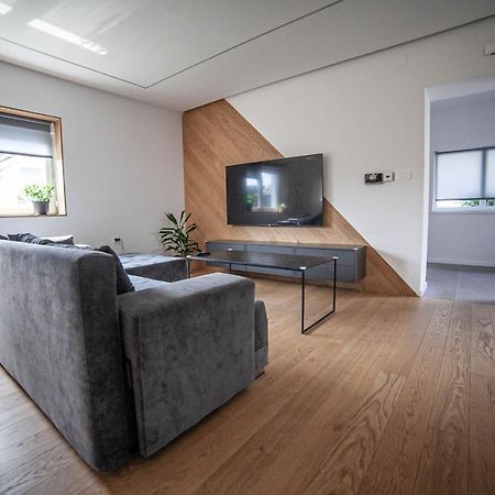 Apartman Teo เวลิคาโกริตซา ภายนอก รูปภาพ