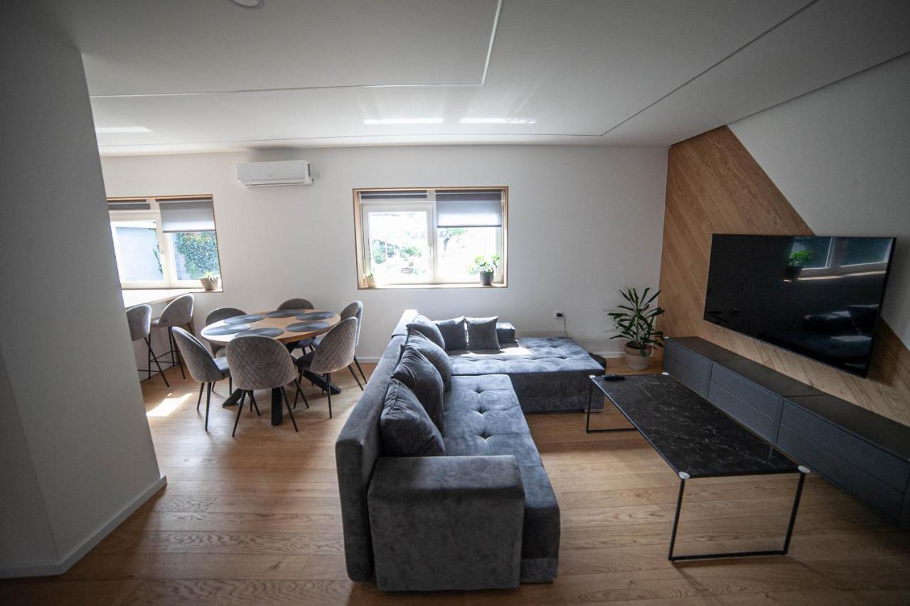 Apartman Teo เวลิคาโกริตซา ภายนอก รูปภาพ